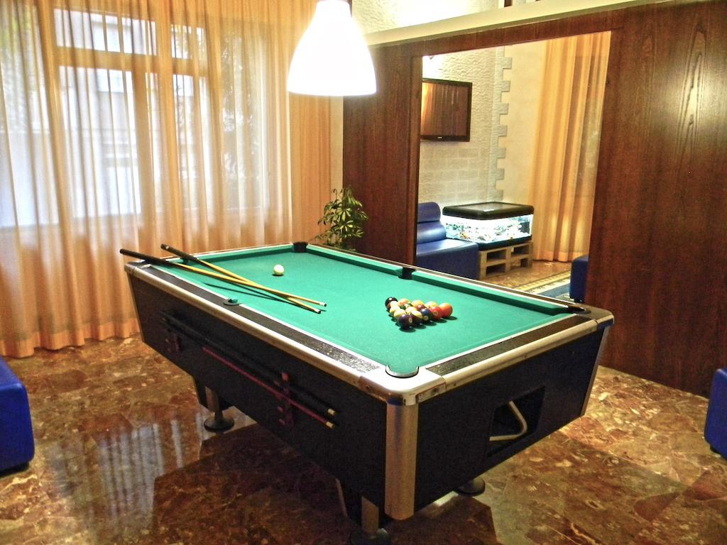 Hotel Villa Serena 卡斯特罗卡罗泰尔梅 外观 照片